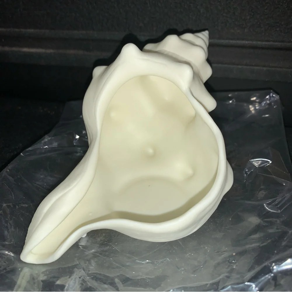 Yankee Candle Porcelain Conch Shell Tea Light Votive Candle Holder - Picture 9 of 10